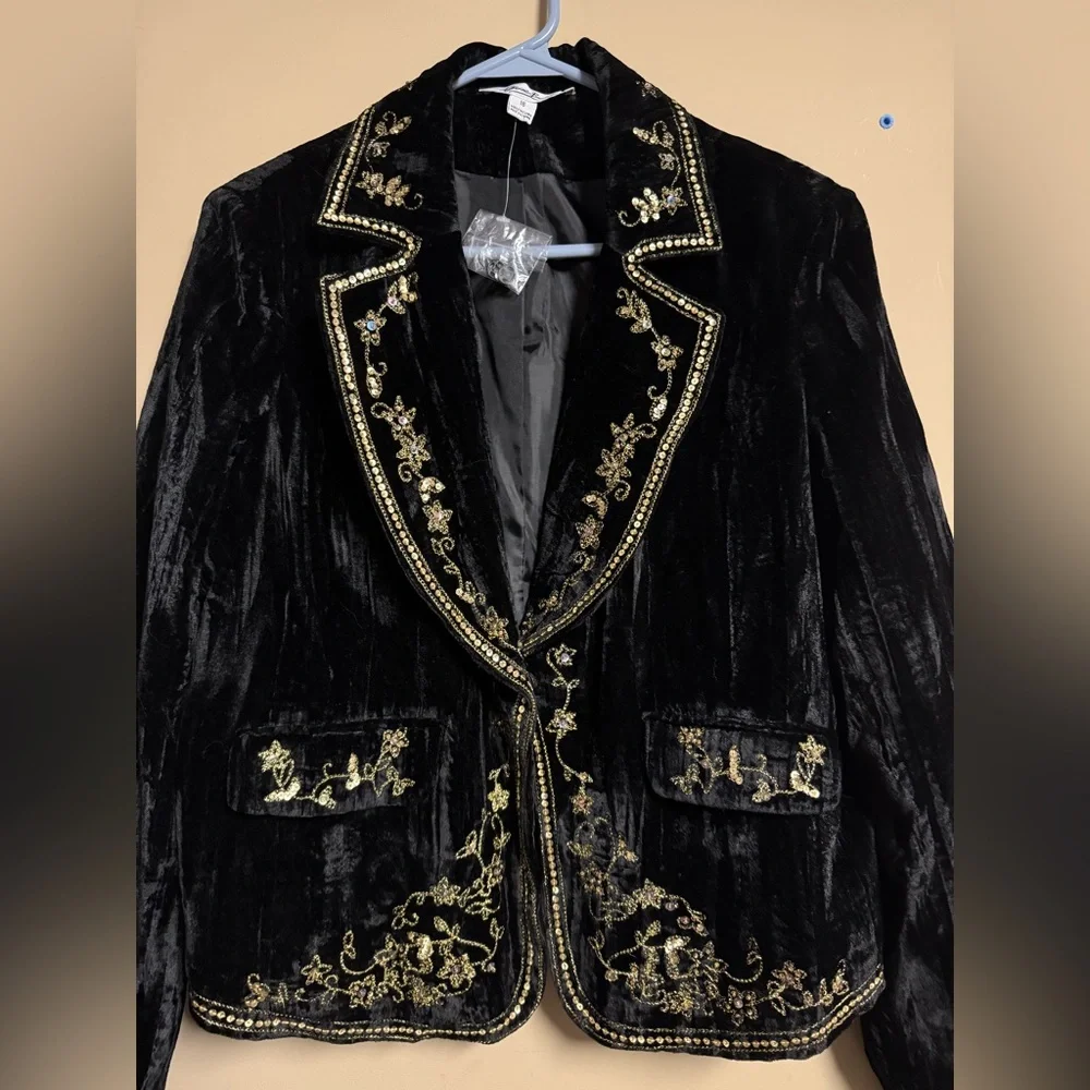 Katherine Barclay Black Blazer with Gold Embroidery - Picture 2 of 10